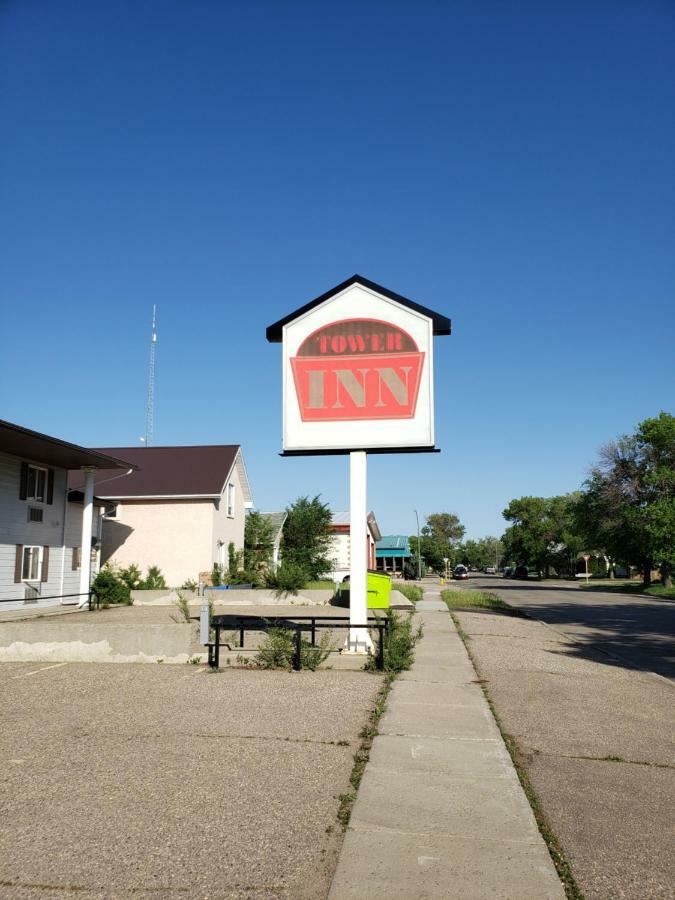 Tower Inn Estevan Exterior foto